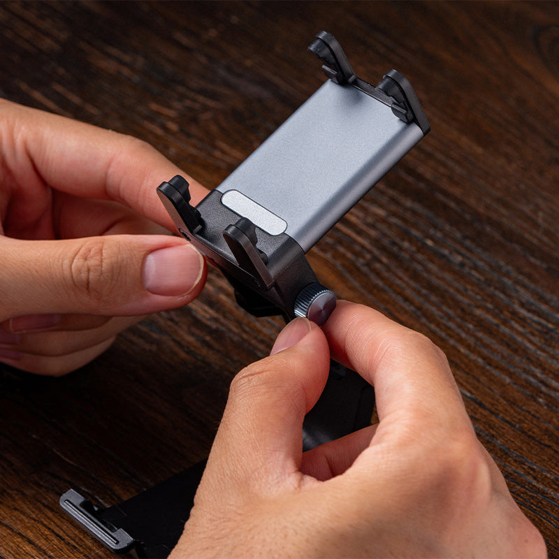 8BitDo Mobile Gaming Clip for Xbox Controllers - Image 9
